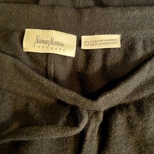 100% cashmere pants. Straight leg.